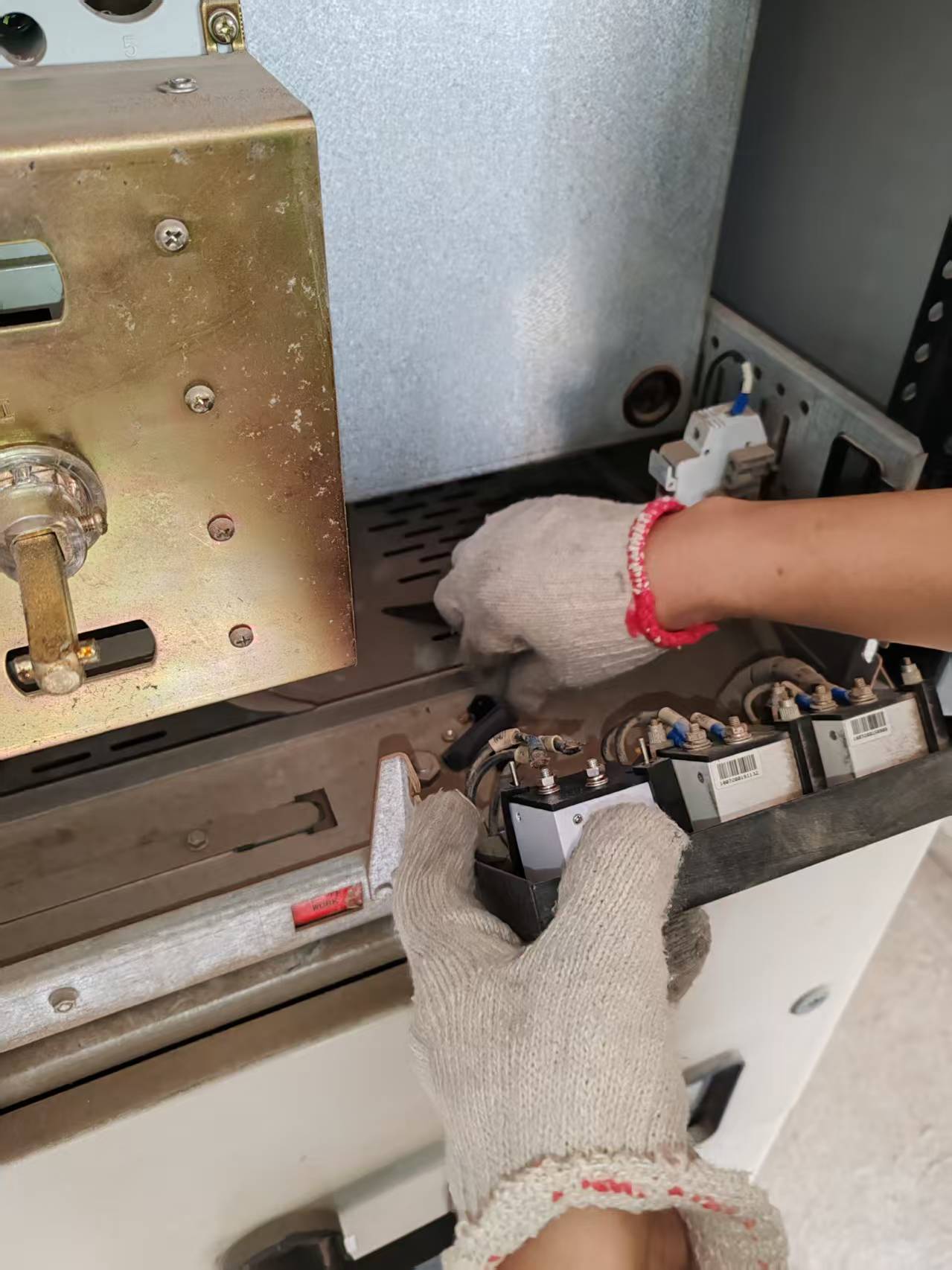 配电柜仪表更换