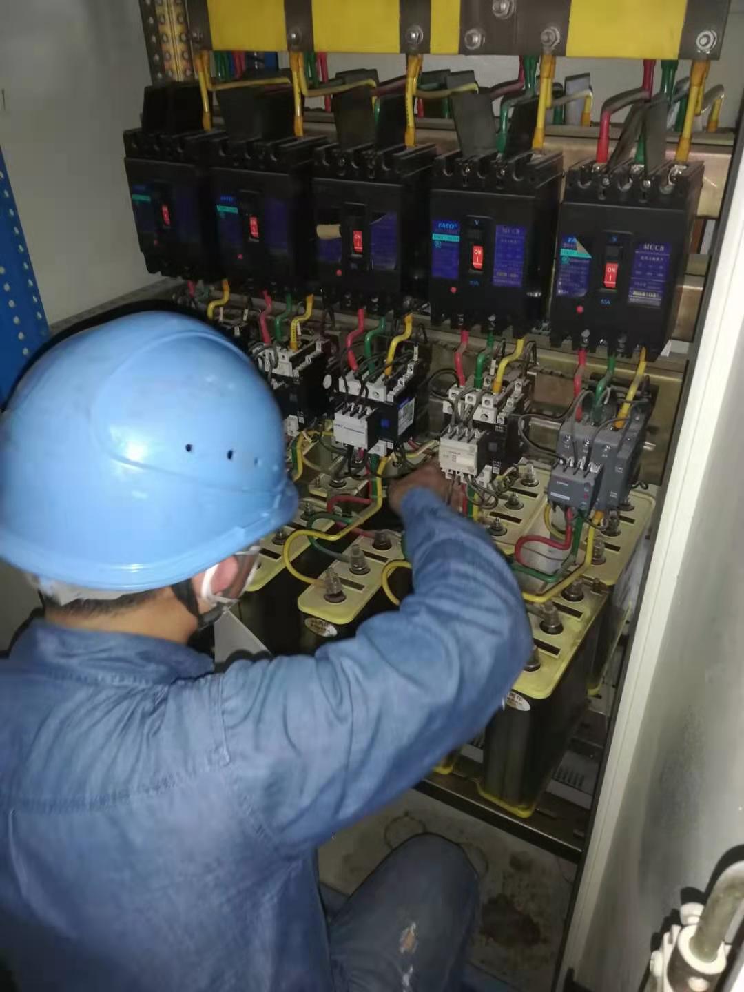 电容补偿柜检查